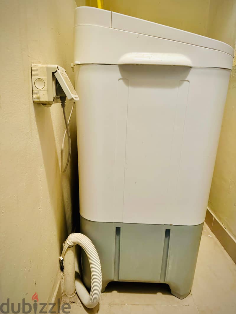 Toshiba semi automatic washing machine 1