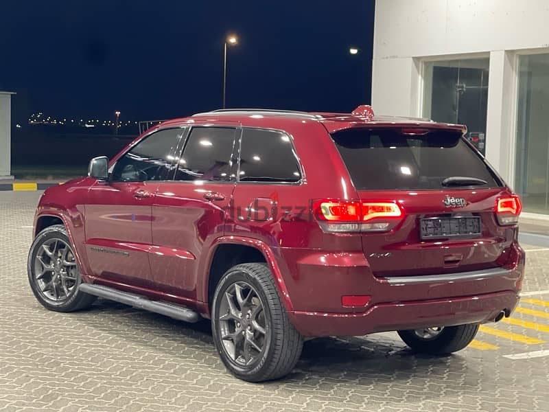 Jeep Grand Cherokee 1941 Sterling Edition 2021 clean and maintained 12