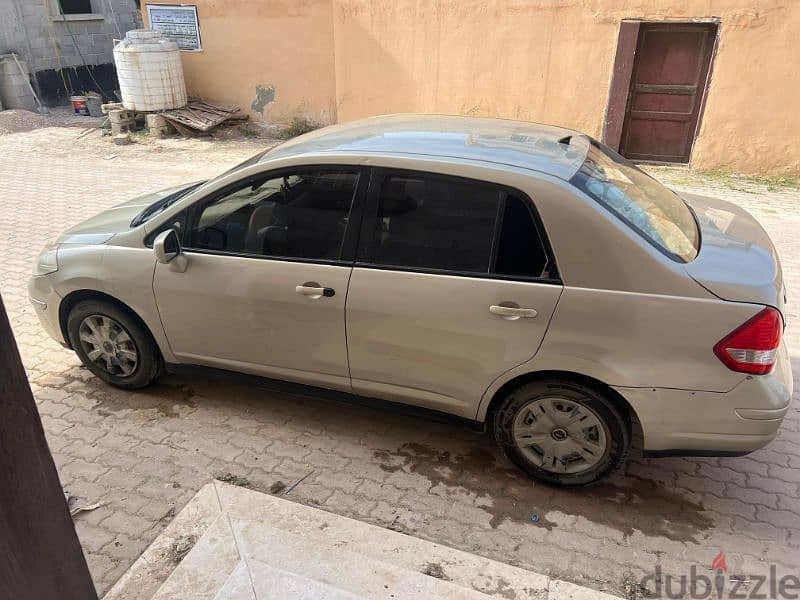 Nissan Tiida 2011 2