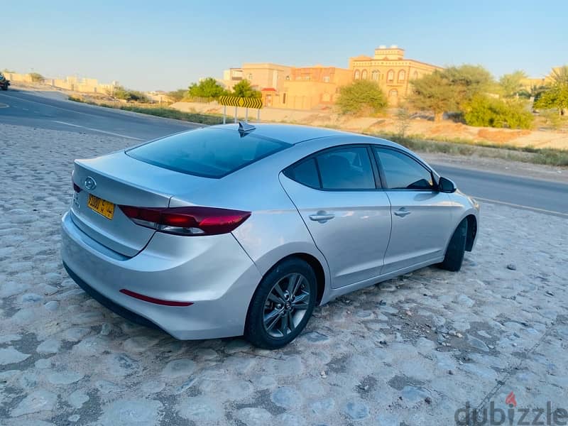 Hyundai Elantra 2018 1