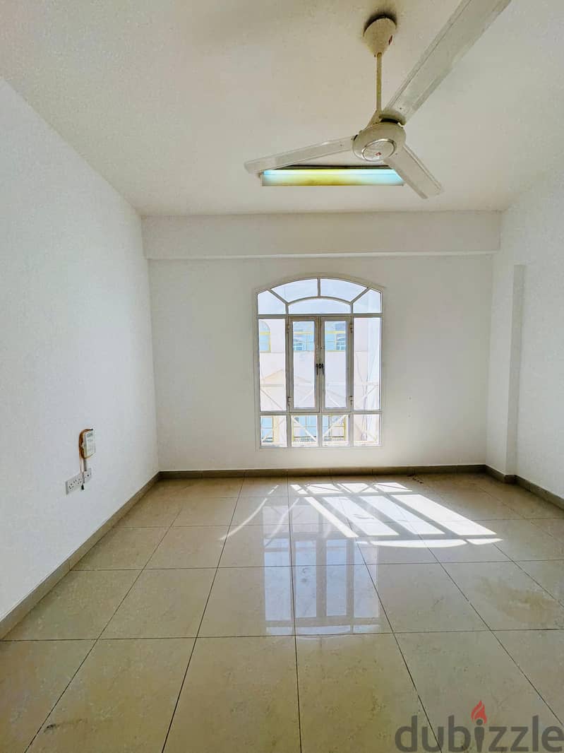 2 BHK Al khuwair 33 (Q367) 5