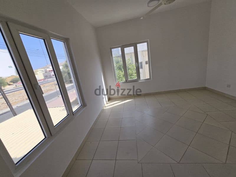 nicev4 bedroom in qurum  near Pzdo 6