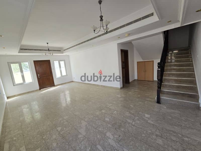 nicev4 bedroom in qurum  near Pzdo 18