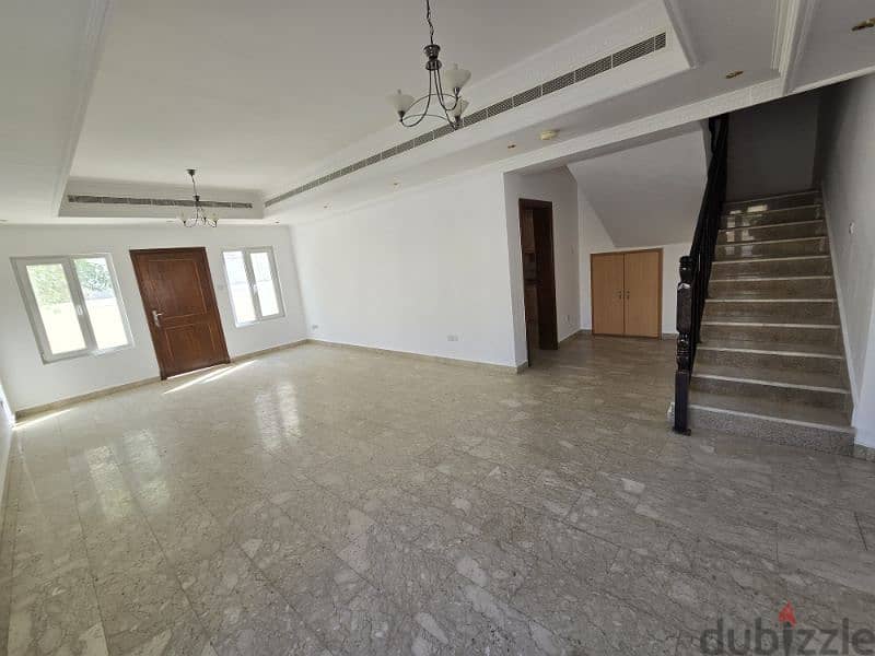 nicev4 bedroom in qurum  near Pzdo 19