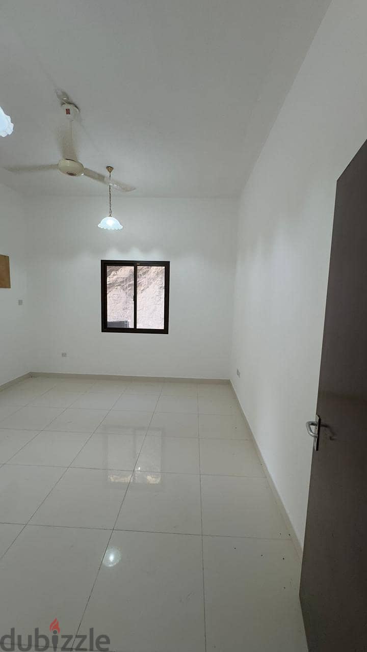 Spacious 3 BHK Flat with 3 Toilet Bathroom Darsait Near ISM School 18