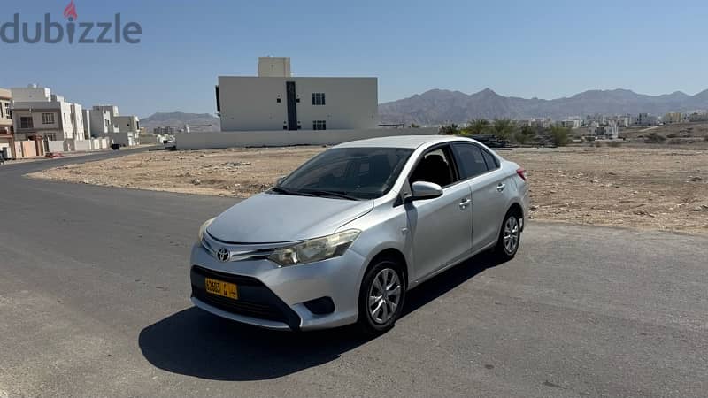 Toyota Yaris 2013 1