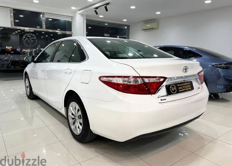 Toyota Camry 2017 3