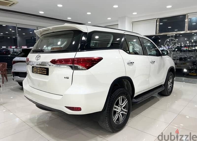 Toyota Fortuner 2017 3