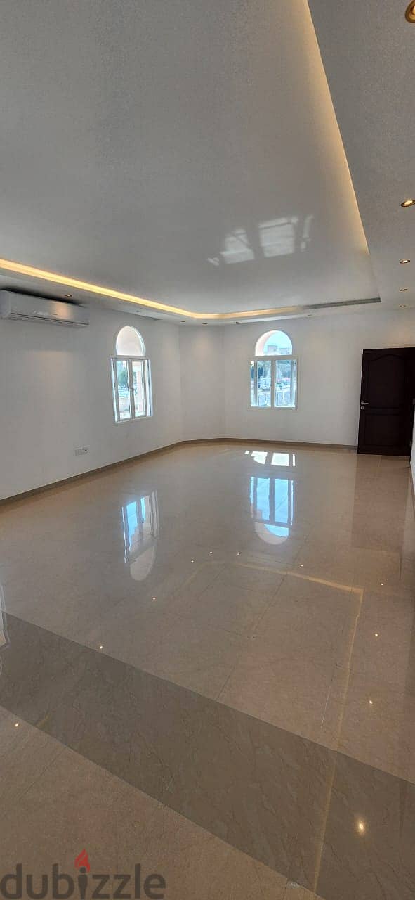 1ME7 Fully Renovated 5 Bhk Family Villa Complex For Rent in Azaiba 1