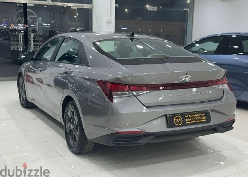 Hyundai Elantra 2023 3