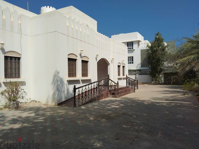 1ME8 Fully Renovated 5 Bhk Family Villa Complex For Rent in Azaiba 13