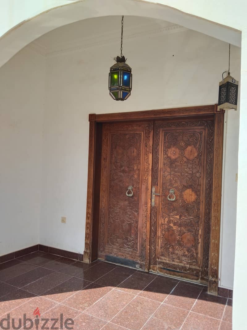 1ME7 Fully Renovated 5 Bhk Family Villa Complex For Rent in Azaiba 8