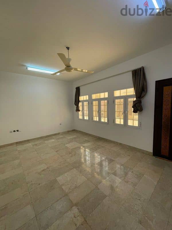 Luxury villa in Al Khoud فيلا راقيه في مجمع في الخوض القديمه 8