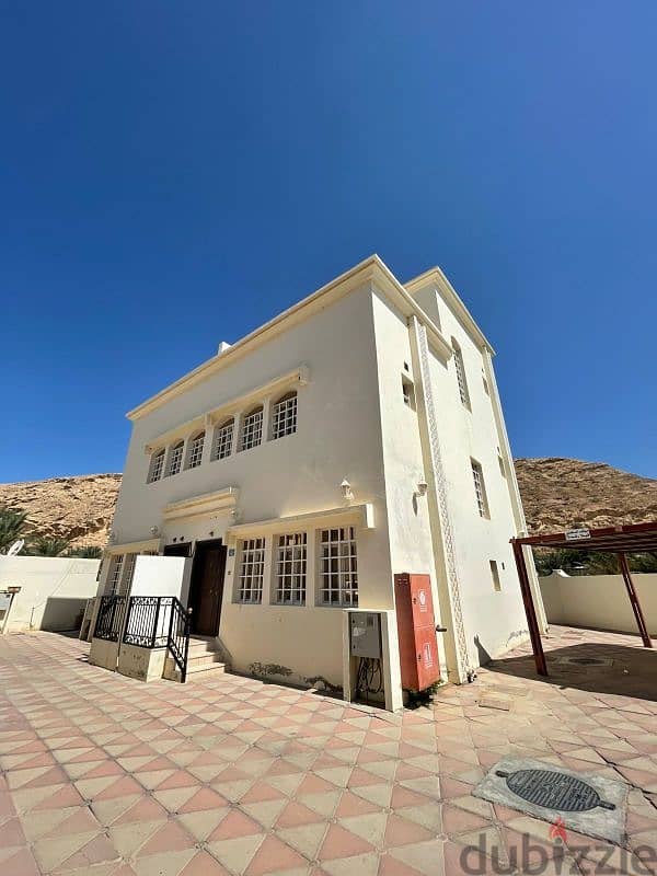 Luxury villa in Al Khoud فيلا راقيه في مجمع في الخوض القديمه 9