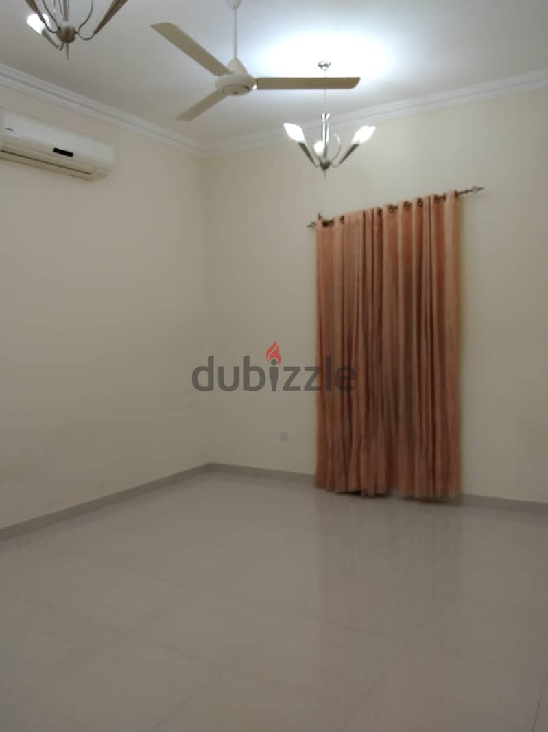 1ME9 Beautifull 4 Bhk Villa For Rent In Azaiba 11