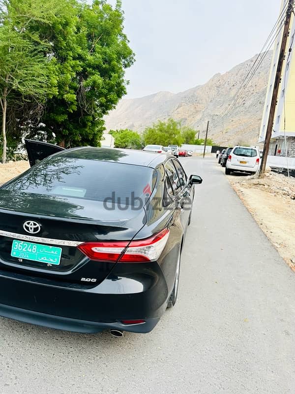 Toyota Camry 2019 4