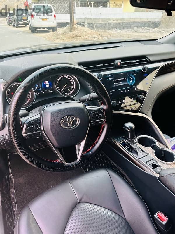 Toyota Camry 2019 5