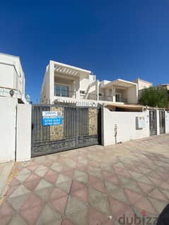 "SR-HA-628 Premium Quiet Villa to Let in Al Mawaleh South