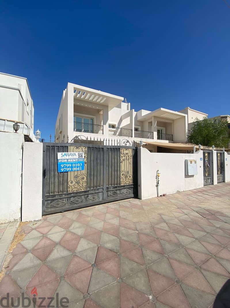 "SR-HA-628 Premium Quiet Villa to Let in Al Mawaleh South 1