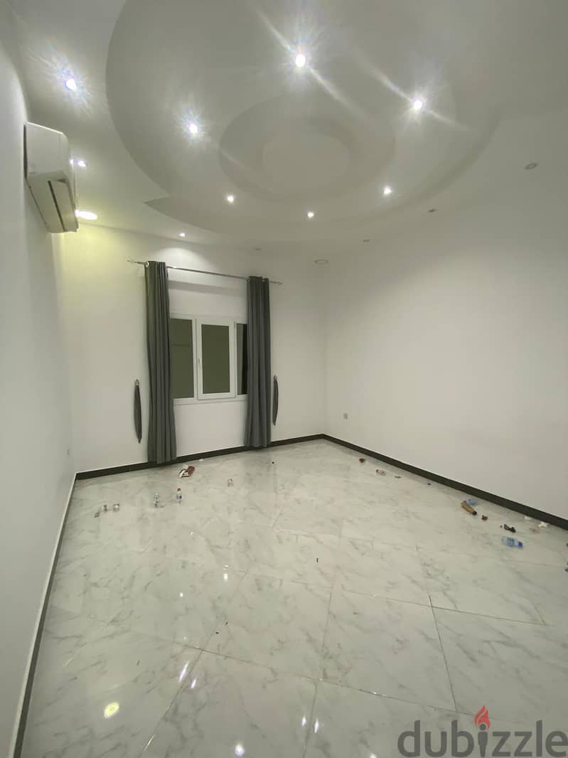 "SR-HA-628 Premium Quiet Villa to Let in Al Mawaleh South 5