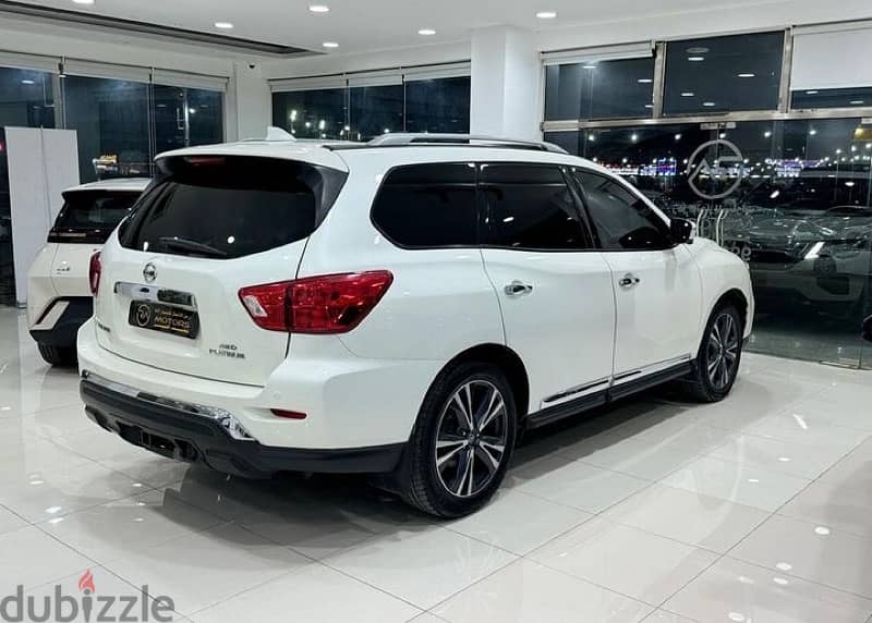 Nissan Pathfinder 2019 3