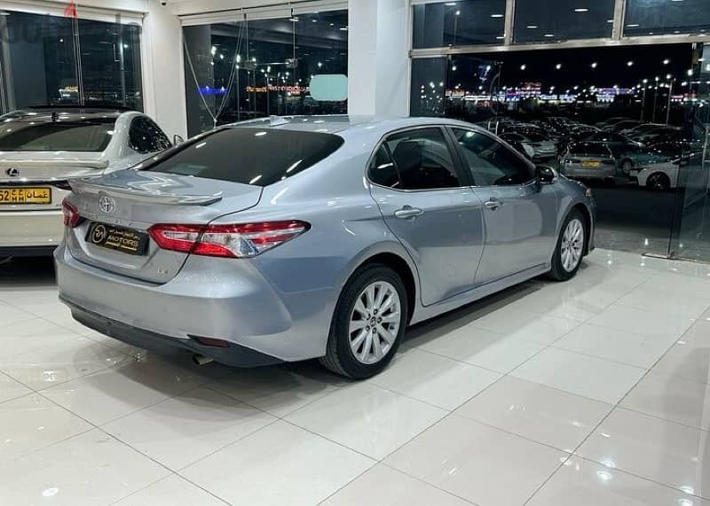 Toyota Camry 2019 3