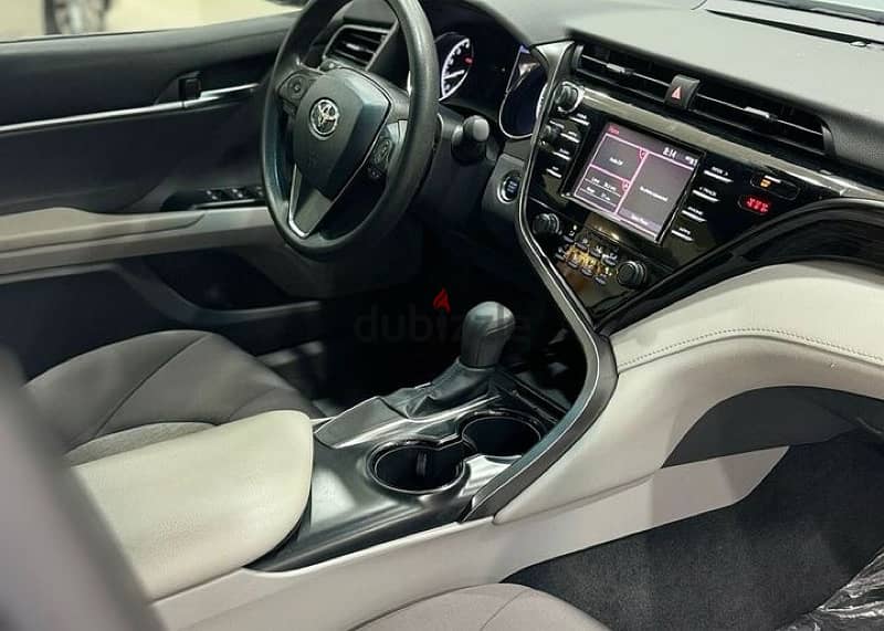 Toyota Camry 2019 6