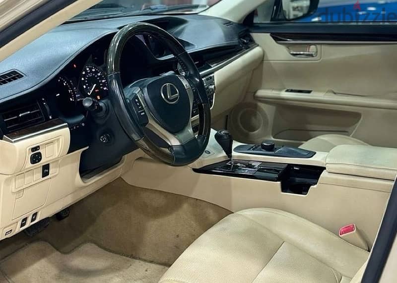 Lexus ES-350 2015 4