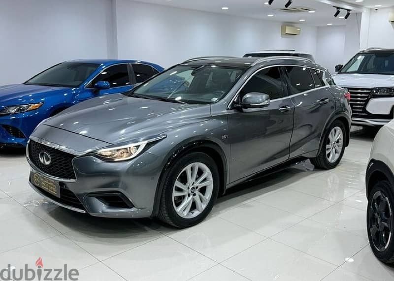 Infiniti Q30 2019 1