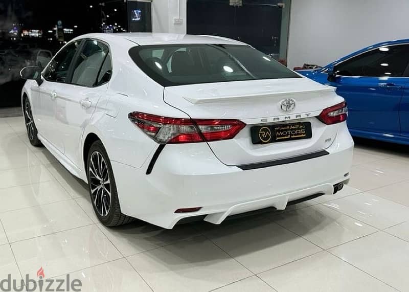 Toyota Camry 2018 3