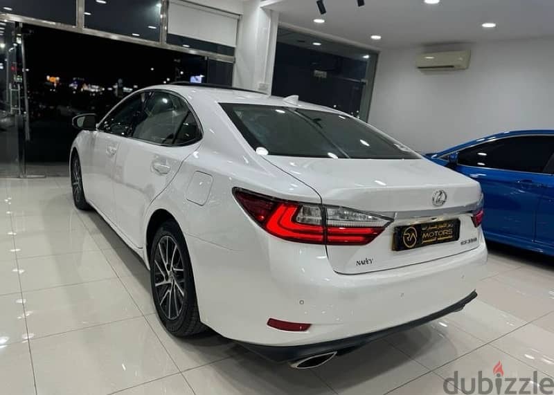 Lexus ES 350 2017 4