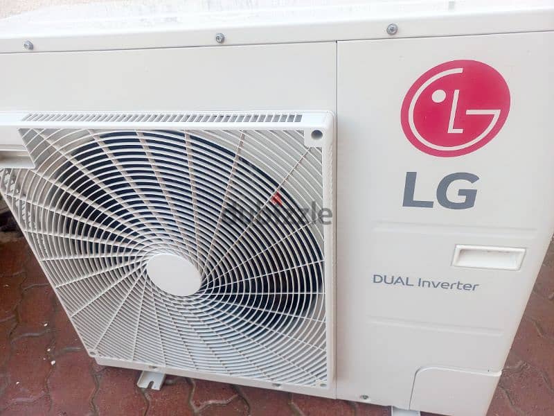 New unused 2.5 ton LG inverter split Ac 2