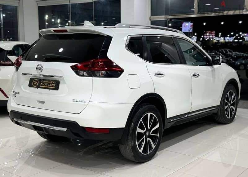 Nissan Rogue 2020 4