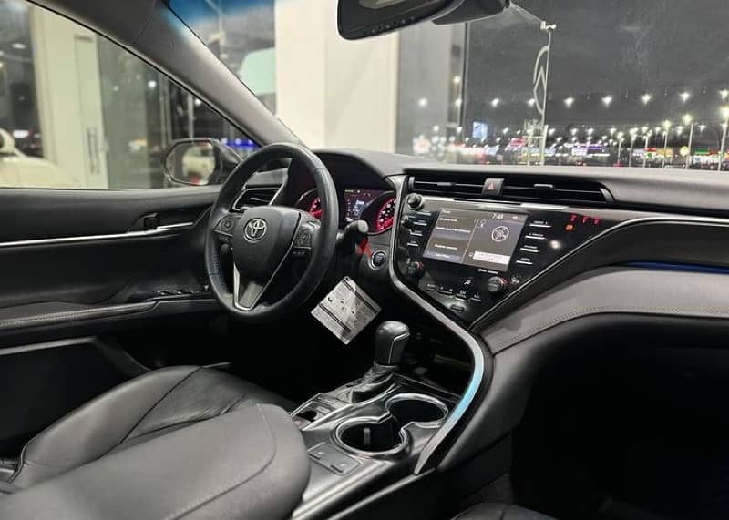 Toyota Camry 2019 6