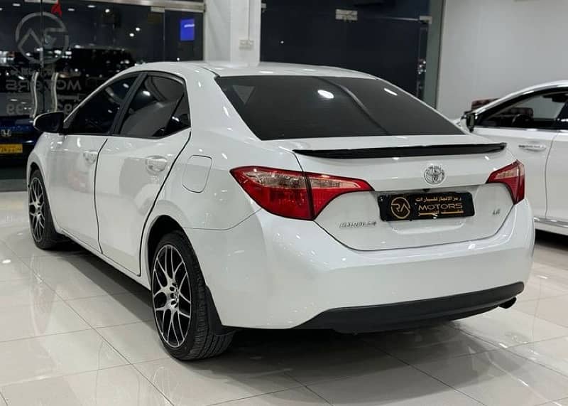 Toyota Corolla 2019 3