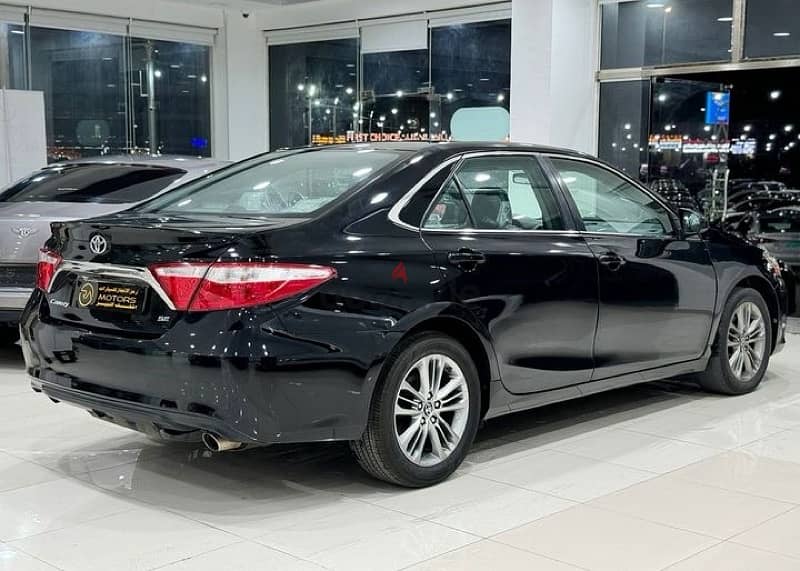 Toyota Camry 2017 3