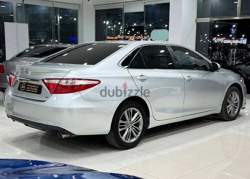 Toyota Camry 2017 3