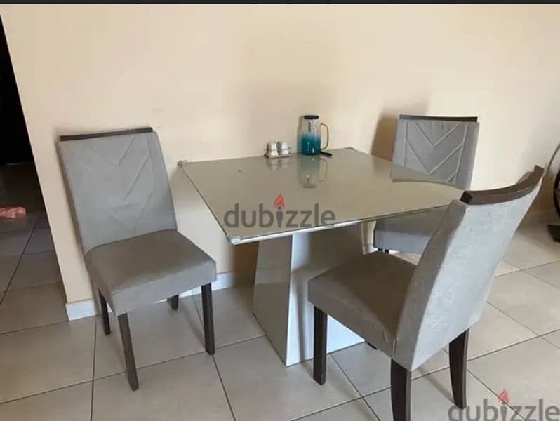 Used 3 Chair Dinning Table for Urgent Sale 0