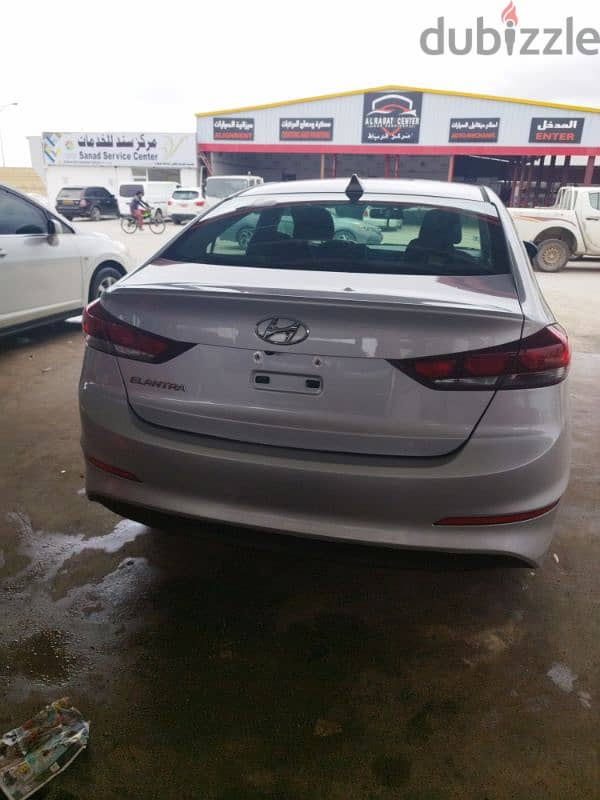 Hyundai Elantra 2018 13