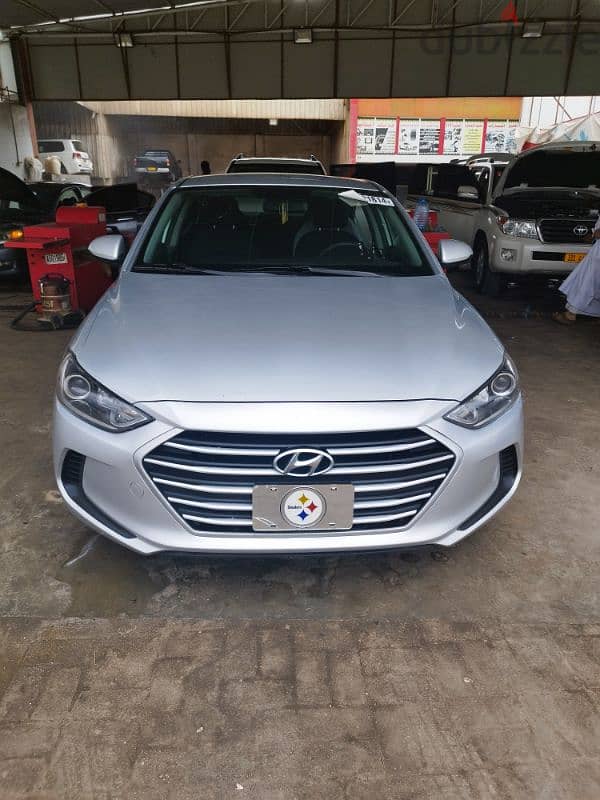 Hyundai Elantra 2018 16