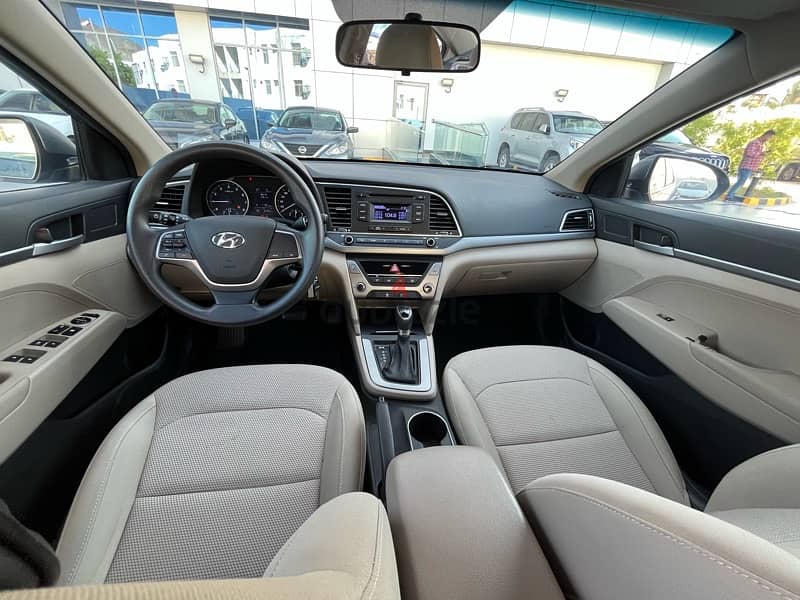 Hyundai Elantra 2018 8