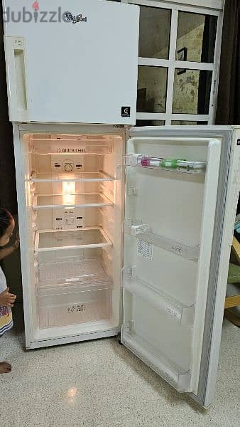 Good working condition fridge 2