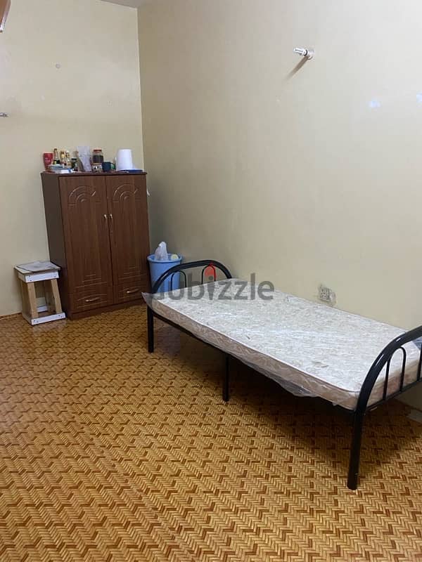 room for rent in Seeb Souq with electric water wifi 1