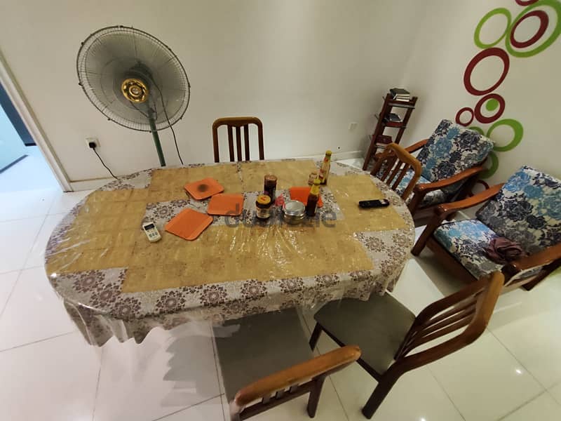 Dining table 4 seater 1