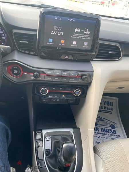 Hyundai Veloster 2019 1.6T top model( Oman Car) 16