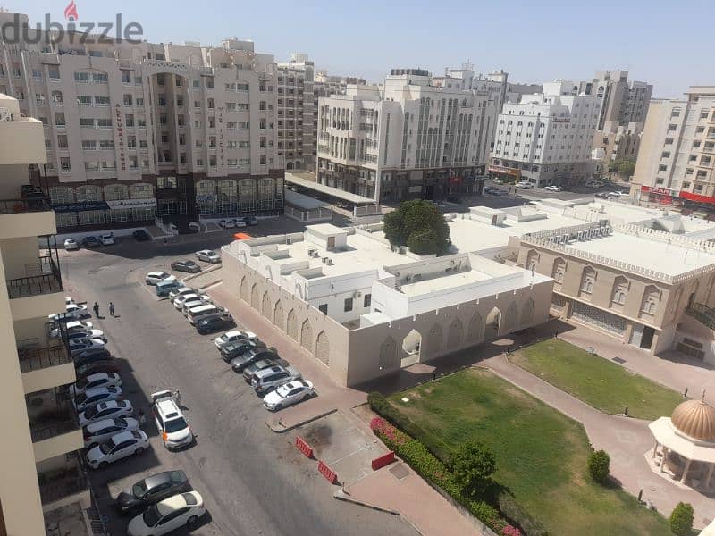 Room For Rent Alkhuwair Near Redtag 3