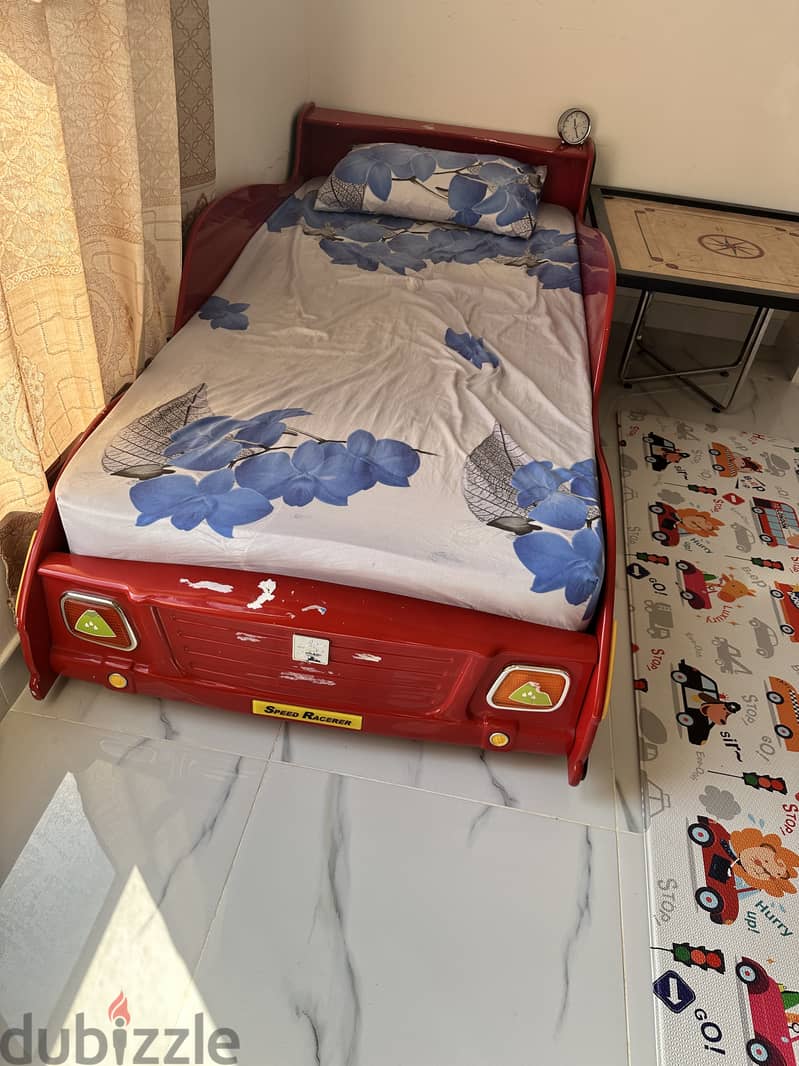 Kids car bed 0