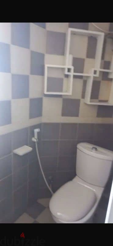 flat azibah with free wifi electricty waterمع الماء والكهرباء 2