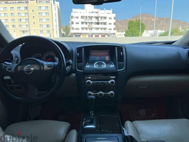 Nissan Maxima 2012 GCC full option 9