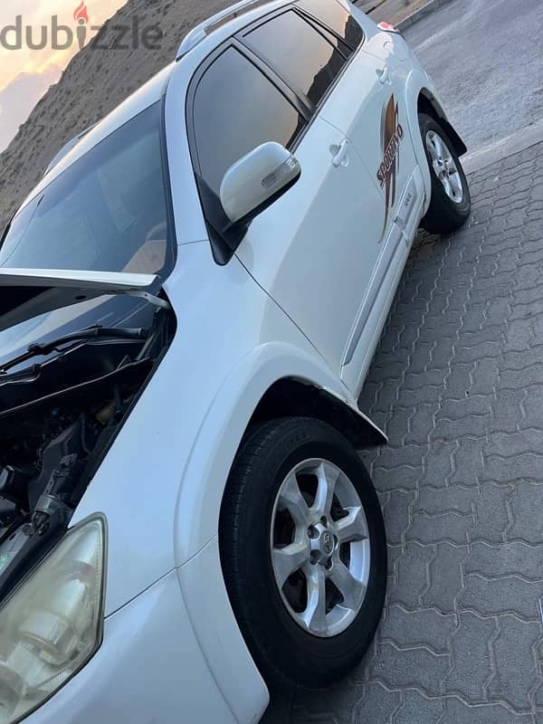 Toyota Rav 4 2012 for urgent sale 4